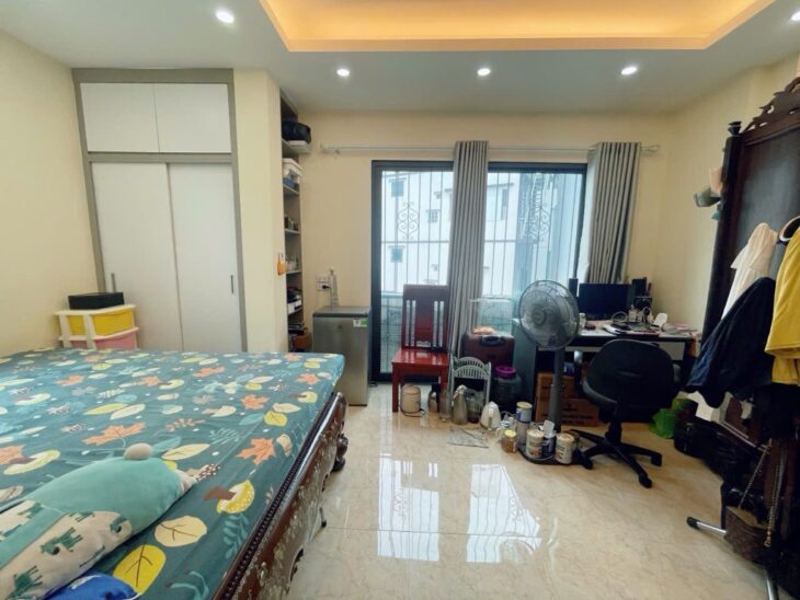 Bán Nhà đẹp Gia Quất – Lô Góc -Ô tô 7 chõ đỗ cửa- Kinh doanh – 5 tầng nhỉnh7 tỷ