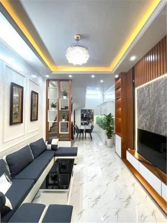 Bán nhà Thuỵ Khuê – 30m2 – 5 tầng – 3.7m mặt tiền – Nội thất mới đẹp