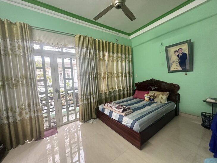 Nhà 4 Tầng Ở Lô Góc – Hẻm Xe Hơi Tránh – Ngang 5m – Sổ Hồng Riêng Giá Chưa Tới 6 Tỷ – Quận 12.