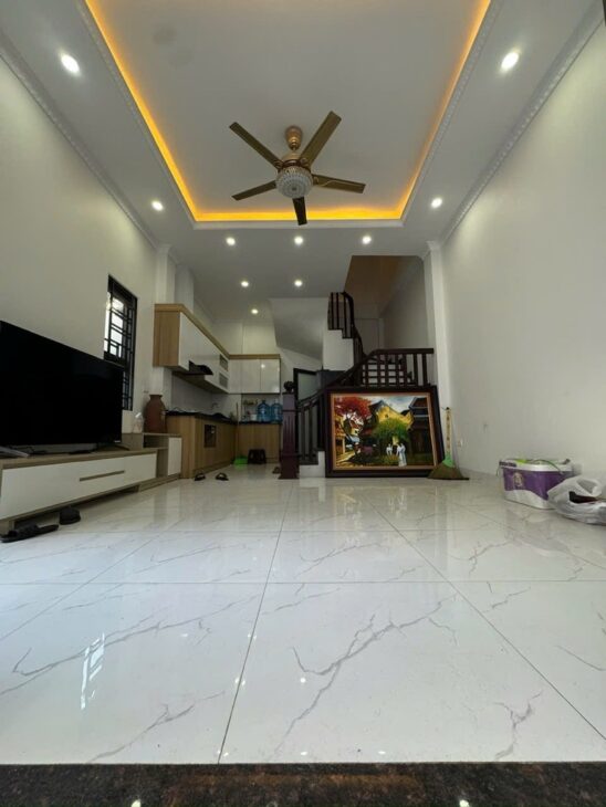 Bán Nhà Đẹp Ngọc Lâm – Ngõ Thông – Lô Góc – Ô Tô Vào Nhà – Mặt Tiền 5m – 5 Tầng – Chỉ Nhỉnh 7 Tỷ