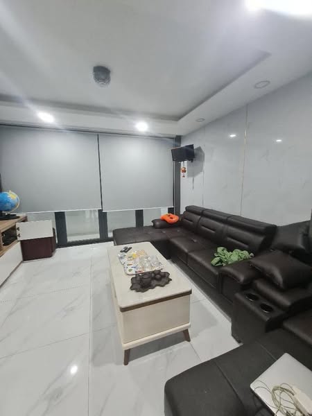 ????????Bán Nhà Mặt Tiền (6mx13m) 76m2, đường Thạnh Xuân 18 , PHƯỜNG TX. Q12, Giá 6xty TL thiện chí