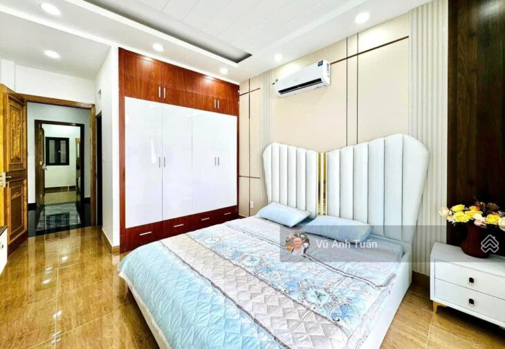 Nhà mặt phố Hưng Phúc, OTO đỗ cửa, Thang Máy NK,TK Hiện Đại, 5 tầng, 56m2, 10 tỷ