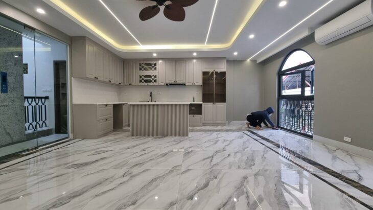 ⚜️ Nhà Phố Nguyễn Chí Thanh, Đống Đa, 55m2 8T Thang máy MT 6.6m, Gara Ô tô, Chỉ 19.5 Tỷ ⚜️