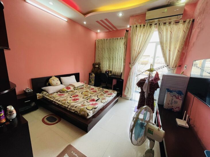 Bán nhà 4.4 tỷ, BTCT, NGUYỄN VĂN ĐẬU, BT, 3 lầu, 3 PN