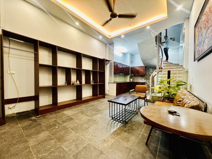 NHÀ DÂN XÂY CỰC CHẮC CHẮN – TRUNG TÂM QUẬN HAI BÀ – KHÁCH VỀ Ở NGAY – VÀI PHÚT RA PHỐ CỔ – AN SINH