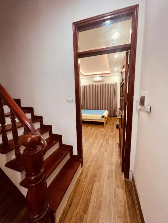BÁN NHÀ CẦU GIẤY 35M2 X 5 TẦNG 7.5 TỶ – VỊ TRÍ ĐẮC ĐỊA