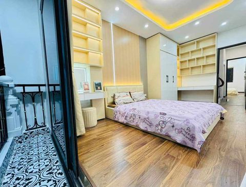HÀNG HIẾM! 2 THOÁNG, VIEW ĐÀI TRUYỀN HÌNH – NHÀ ĐẸP, NGUYÊN HỒNG: 46M, 4T, 9.28 TỶ