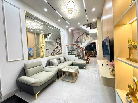 HÀNG HIẾM! 2 THOÁNG, VIEW ĐÀI TRUYỀN HÌNH – NHÀ ĐẸP, NGUYÊN HỒNG: 46M, 4T, 9.28 TỶ