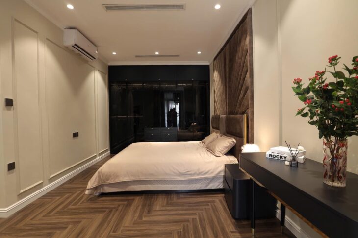 Bán căn hộ 2PN chung cư Royal City, Nguyễn Trãi, 110m2, Full nt nhập.
