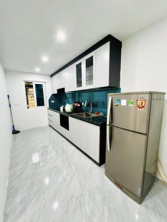 Tôi cần bán nhà tập thể tầng 3 phố Thanh Nhàn, 120m2, 3pn, đủ nội thất