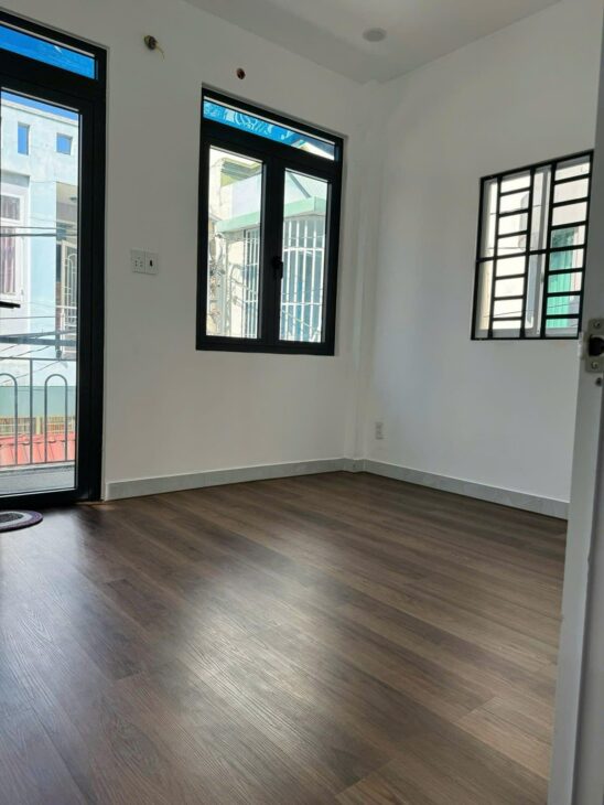 BÁN NHÀ LÔ GÓC PHÙNG CHÍ KIÊN, Q.TÂN PHÚ, HẺM 4M, DT 26.4M2, 2 TẦNG, SỔ VUÔNG ĐẸP