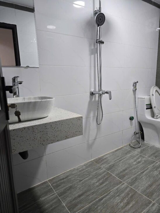 Nhà mới Đại Đồng, Nguyễn khoái, quận Hoàng Mai, Hà nội 5 tầng x 30m2 giá 4.95 tỷ