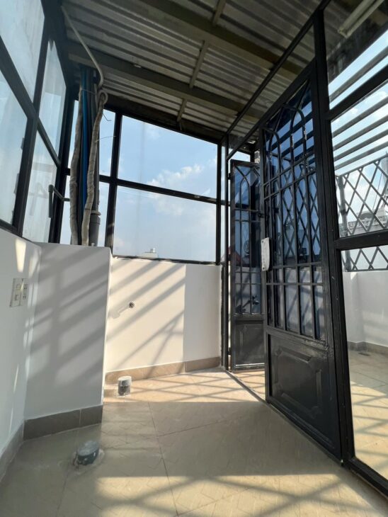 Bán nhà 3 tầng góc Nguyễn Thái Sơn,Nguyễn Văn Nghi chỉ 3 tỷ vào ở ngay.