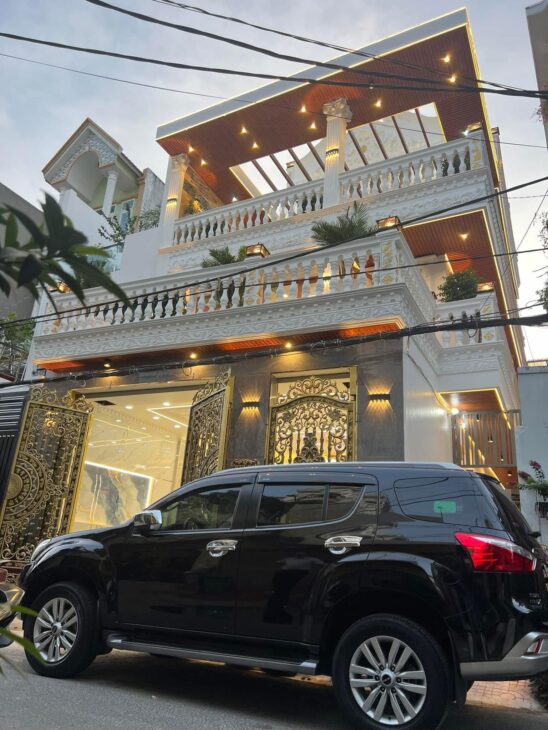 Bán nhà 3 tầng 8x20m giá 10,8 tỷ Đường 6m Nguyễn Ảnh Thủ