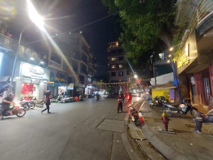 SIÊU HIẾM – Lô góc, mặt Phố VIP Ba Đình 100m2, MT khủng 11m. Giá 6x tỷ