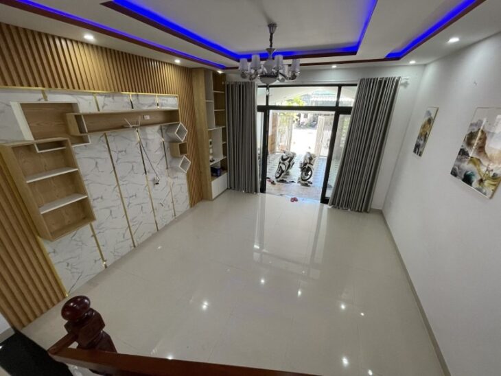 NHÀ ĐẸP 3 TẦNG 3 MÊ MỚI KENG – MẸ THỨ- HÒA XUÂN -GIÁ CHỈ 5,7 TỶ