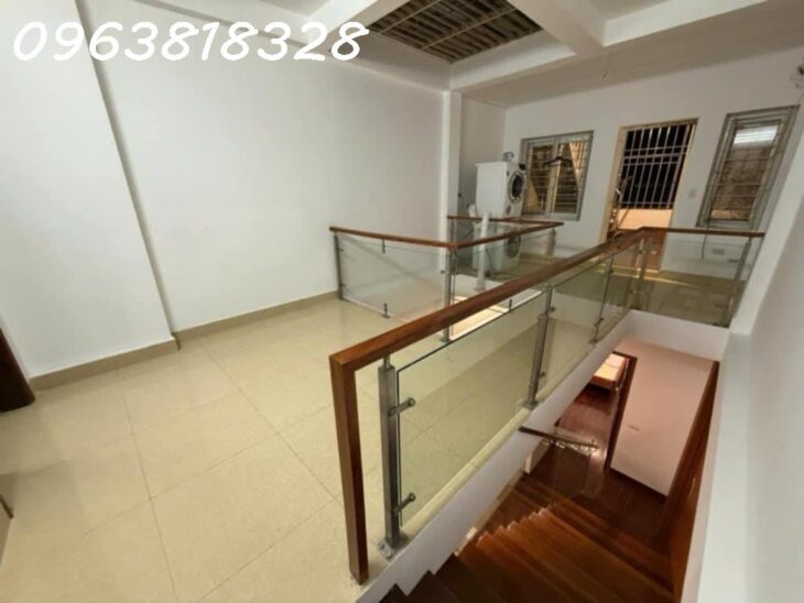 NHÀ ĐẸP BÊN MỸ – 2 THOÁNG – DÂN XÂY CHẤC CHẮN – ĐẸP Ở NGAY – Ô CHỜ THANG MÁY – 60m2 – Chỉ hơn 10 tỷ