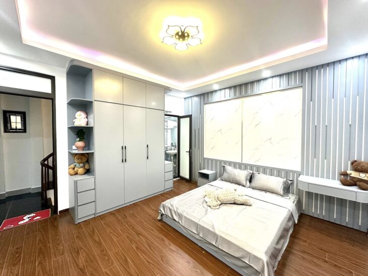 Nhà đẹp Trần Bình, Cầu Giấy diện tích 38m2, mặt tiền 3.5m, tặng full nội thất, gần phố