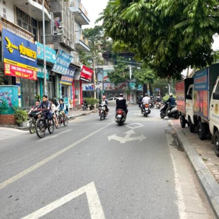 BÁN NHÀ PHỐ CỔ HÀ ĐÔNG 50M2- MẶT TIỀN 4.2M, DÂN XÂY KIÊN CỐ, NGÕ THÔNG CÁC NGẢ, Ô TÔ NGỦ TRONG NHÀ.