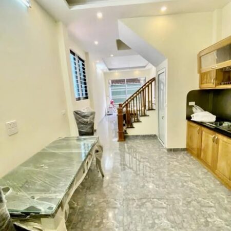 BÁN NHÀ ĐẸP NGÔ GIA TỰ- LONG BIÊN. DIỆN TÍCH 40M/55M, NHÀ 4 TẦNG LÔ GÓC SIÊU THOÁNG. VỊ TRÍ ĐẸP.