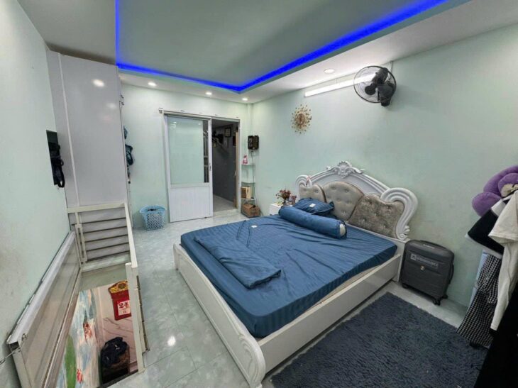 Bán căn nhà hẻm thống nhất nằm ngay tttp giá 1ty250