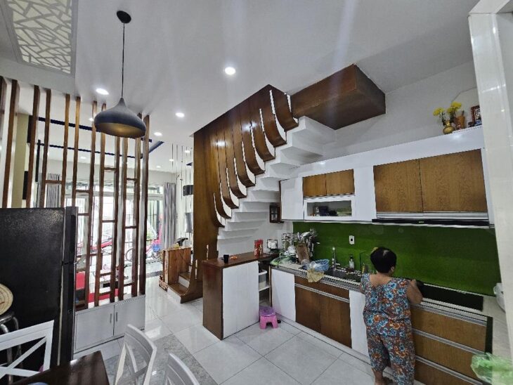 Mặt tiền Hẻm ô tô, nhà 5 tầng, 803 Huỳnh Tấn Phát Quận 7, 88m2, Giá 7.1tỷ