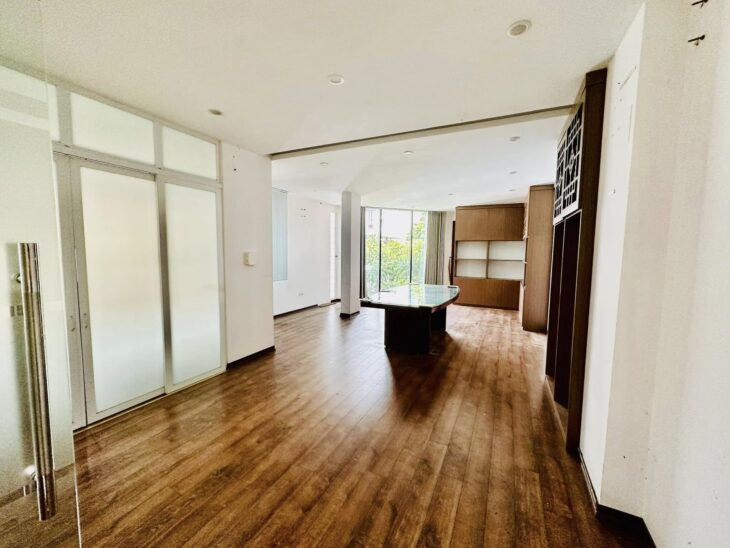 BÁN NHÀ NGỤY NHƯ KONTUM THANH XUÂN, OTO TRÁNH KINH DOANH, LÔ GÓC T.MÁY, 28.XTỶ