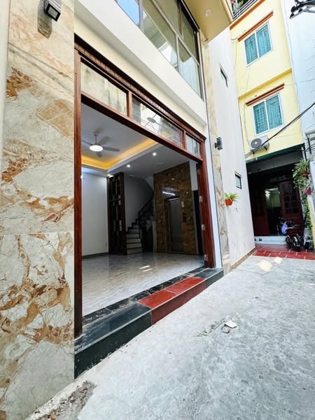 NHÀ ĐẸP VIỆT HƯNG – LONG BIÊN LÔ GÓC 2 THOÁNG, DIỆN TÍCH 40M, NHÀ 5 TẦNG THIẾT KẾ HIỆN ĐẠI SẴN