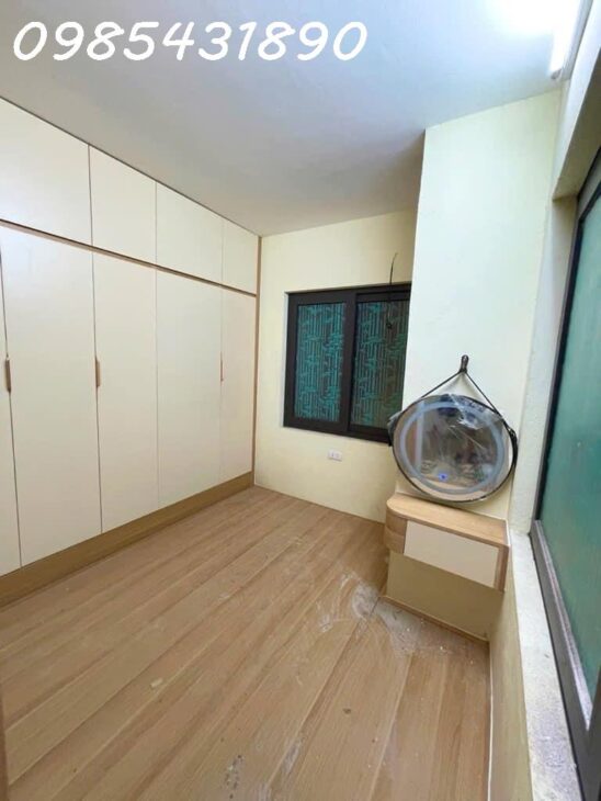 Bán nhà chỉ 1tỷ95 ô tô đỗ cách 5m, nhà mặt chợ Gốc Đề – Minh Khai – Hoàng Mai – HN