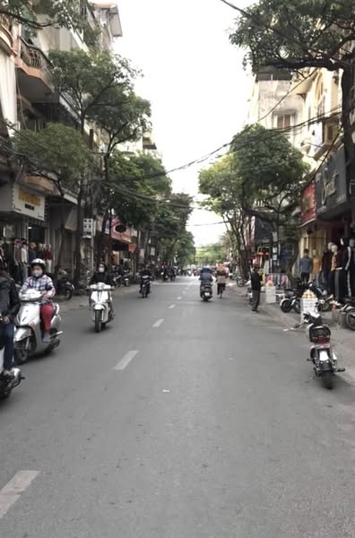 BÁN NHÀ MỚI ĐẸP TT HÀ ĐÔNG, THANG MÁY, Ô TÔ ĐỖ CỬA, FULL NỘI THẤT, VỀ Ở LUÔN. DT 43M2 X 5 TẦNG.