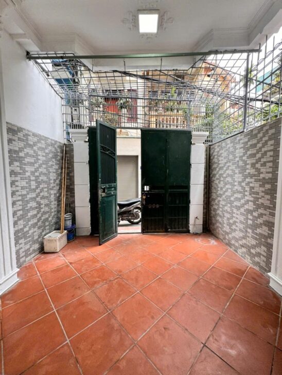 BÁN NHÀ GIÁP NHẤT THANH XUÂN, GẦN PHỐ, DT57M LÔ GÓC 3 THOÁNG, NHÀ ĐẸP Ở NGAY, 11.X TỶ