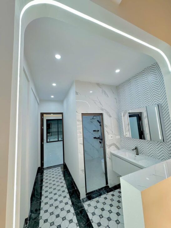 HƠN 7 TỶ NHÀ MỚI ĐỊNH CÔNG HOÀNG MAI PHÂN LÔ Ô TÔ VÀO NHÀ 2 THOÁNG Ở SƯỚNG, LH 0975666943