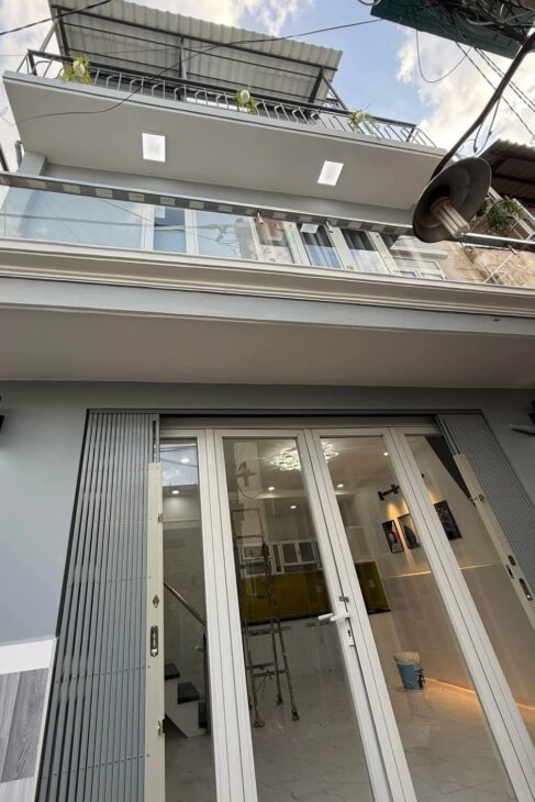 BÁN NHÀ 3 TẦNG, 27M2, NGAY Q.8 – cách hẻm ô tô mấy bước chân – GIÁ 3.2 TỶ – SỔ HỒNG CHÍNH CHỦ