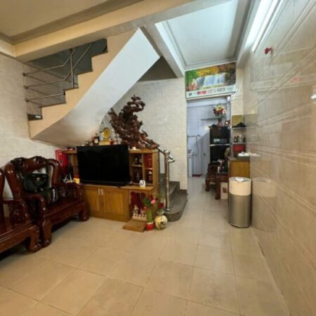 Mặt tiền Lê Văn Lương, Nhà 2 Tầng, Ngang 5.2M, trung tâm Quận 7, 42.5M2, Chỉ 9tỷ
