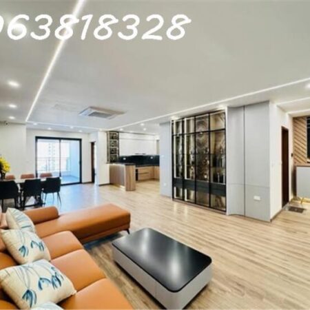 NHÀ ĐẸP ĐÓN TẾT- CĂN HỘ CHUNG CƯ CAO CẤP CẦU GIẤY – KHU VÍP ĐÁNG SỐNG – PHÒNG NÀO CŨNG NGẬP TRÀN