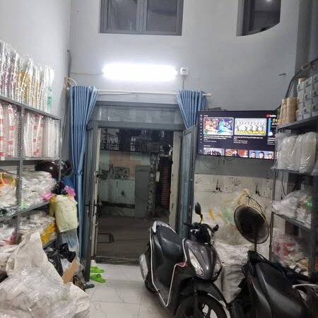 Nhà Đẹp Ở Ngay Đường Hẻm Xe Tải Đường Lý Chính Thắng Quận 3 Phường Võ Thị Sáu. Nhà Đẹp Ở Ngay Đường Hẻm Xe Tải Đường Lý Chính Thắng Quận 3 Phường Võ Thị Sáu.