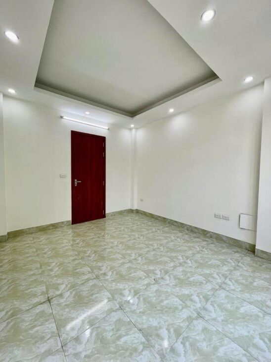 BÁN NHÀ DÂN XÂY KIẾN HƯNG, HÀ ĐÔNG DT 35M2. NGÕ XE 3 GÁC, VỀ Ở LUÔN