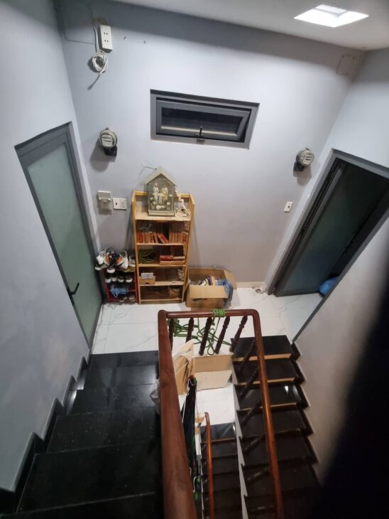Nhà Đẹp Ở Ngay Đường Hẻm Xe Tải Đường Lý Chính Thắng Quận 3 Phường Võ Thị Sáu.