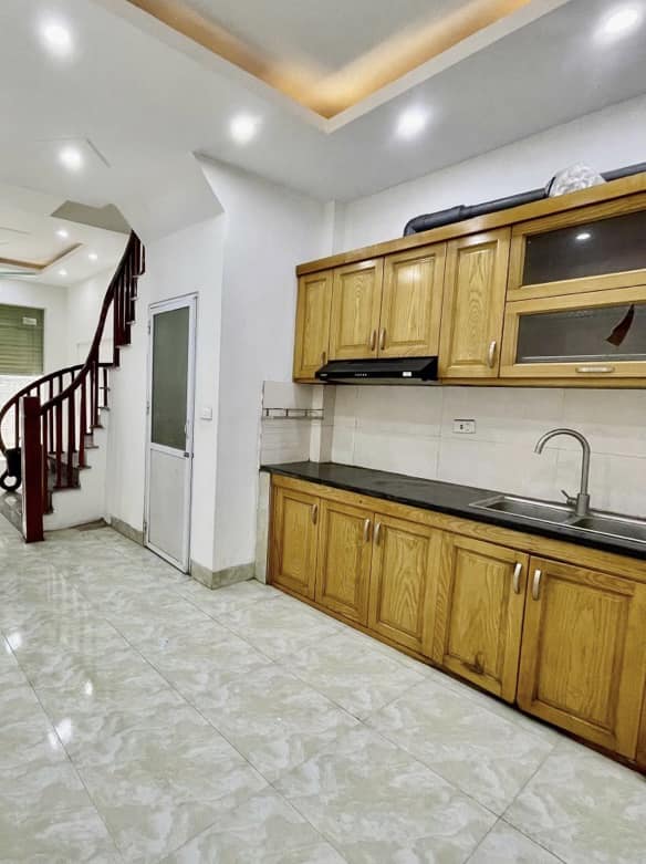 BÁN NHÀ DÂN XÂY KIẾN HƯNG, HÀ ĐÔNG DT 35M2. NGÕ XE 3 GÁC, VỀ Ở LUÔN