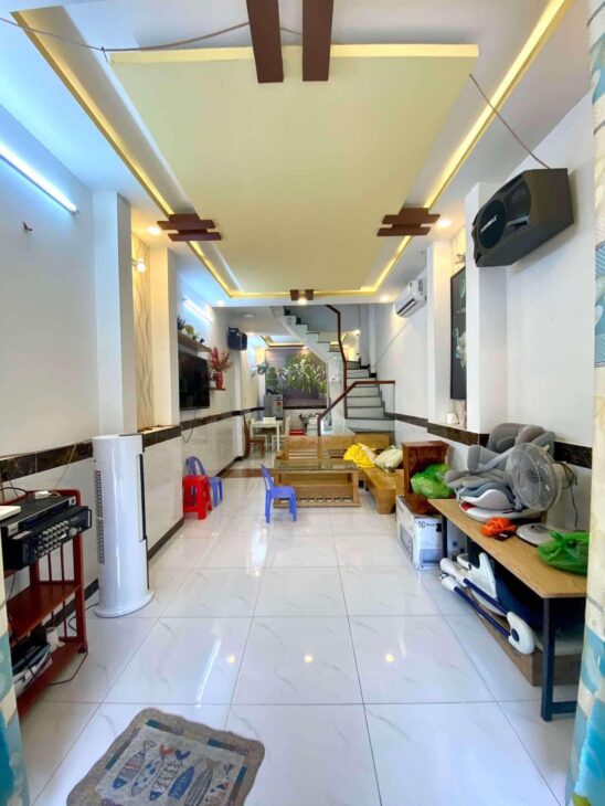 NHÀ 2 TẦNG TÂN THỚI HIỆP 20 – HẺM XE TẢI QUAY ĐẦU GẦN BỆNH VIỆN QUẬN 12 – XE HƠI NGỦ TRONG NHÀ.
