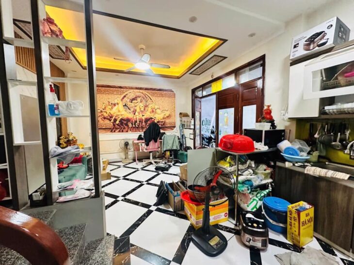 BÁN NHÀ LẠC LONG QUÂN – TÂY HỒ, DT32M2, 5 TẦNG, 3 P NGỦ, Ở LUÔN, GẦN HỒ TÂY (chỉ 7.88 t.ỷ)