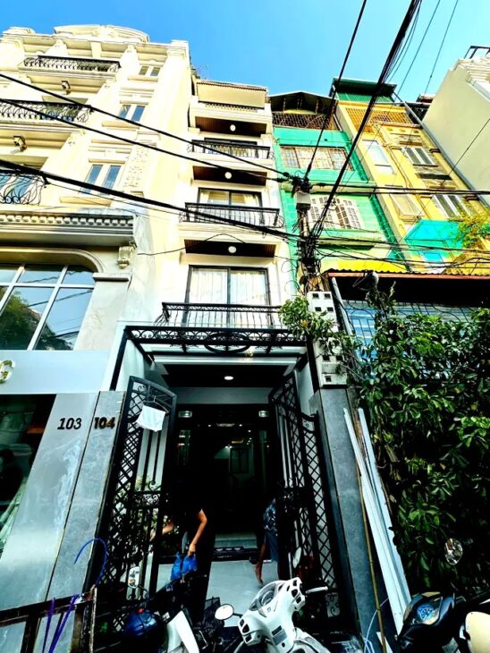 Siêu phẩm nhà mới phố Thọ lão, quận Hai Bà Trưng, hà Nội. Ô tô đỗ cửa 5 tầng 44m2 giá 12.8 tỷ