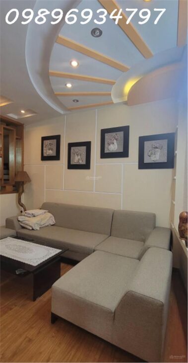 Bán gấp căn hộ ngõ 97 Thái Thịnh. DT 65.4m2 x 5 tầng Giá chỉ 14.8 tỷ