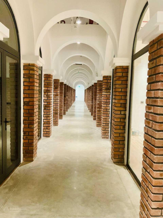 Cho thuê 1000m2 văn phòng tại Home City Trung Kính có cắt nhỏ từ 50m2 bàn giao nội thất cơ bản