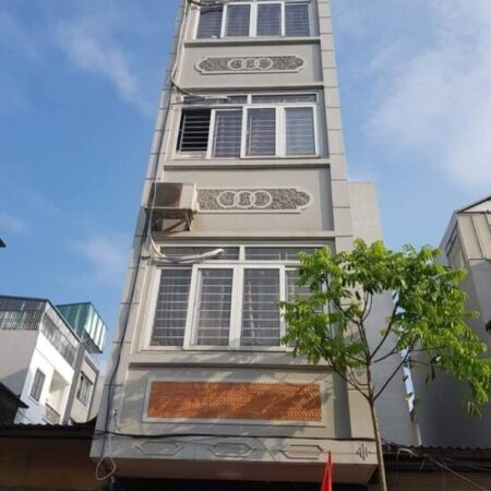Bán nhà Lạc Long Quân 7 chỗ vào nhà, ngõ thông các ngả, KD VP, SPA, nhà dân xây 90m -17 tỷ