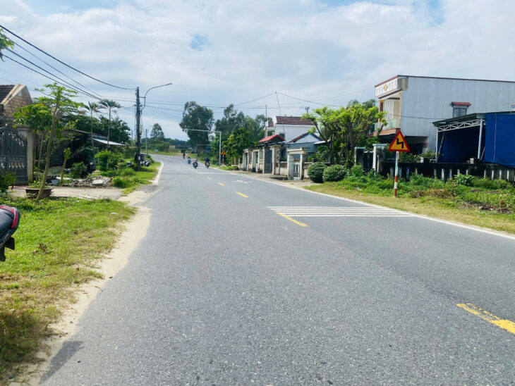 mặt tiền DT 605 Điện Tiến giáp giới Đà Nẵng giá sập hầm