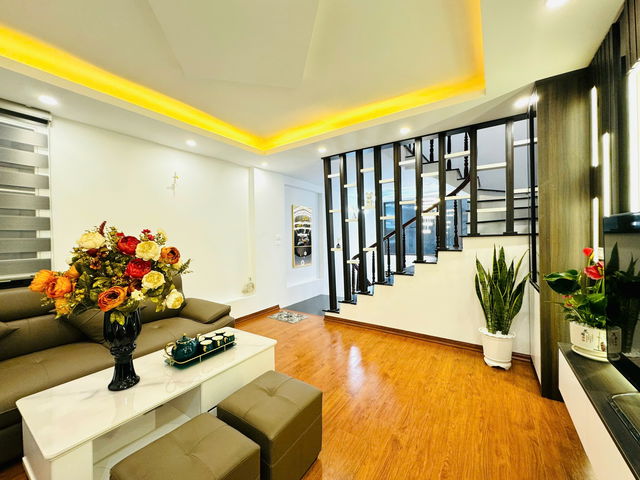SIÊU PHẨM KHƯƠNG ĐÌNH 40M2*5T, LÔ GÓC FULL NỘI THẤT, SỔ ĐỎ HOA HẬU CHỈ 7.5 TỶ, LH 0975666943.