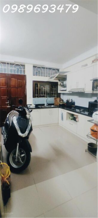 Chính chủ bán nhà ngõ Láng Hạ, Dt: 40m2 x 4 tầng, kinh doanh đường 3 ô tô tránh 13 tỷ