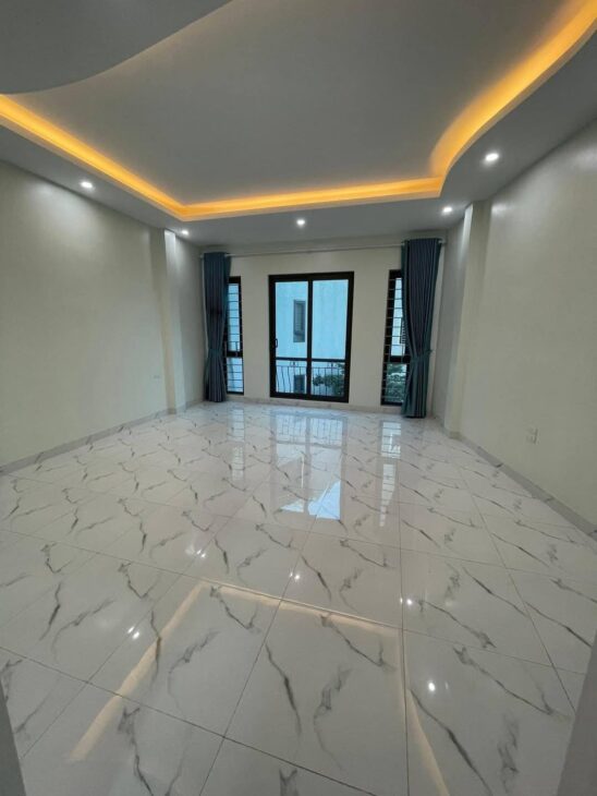 BÁN NHÀ TÂY HỒ – XUÂN LA, DT38M2, 6 TẦNG, 4 PHÒNG KHÉP KÍN, THANG MÁY – THOÁNG MÁT – CẠNH HỒ TÂY