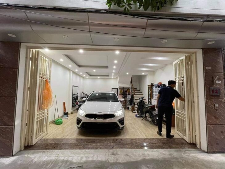 Biệt thự Hoàng Hoa Thám ngõ ô tô tránh, 7 ô tô vào nnhà, KD đa hệ gần phố 120m- 22.5 tỷ